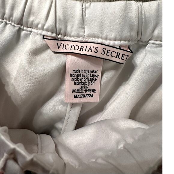 Vintage Y2K Victoria’s Secret Rainbow Heart Print Sequin Lounge Shorts – Size M - Picture 3 of 3